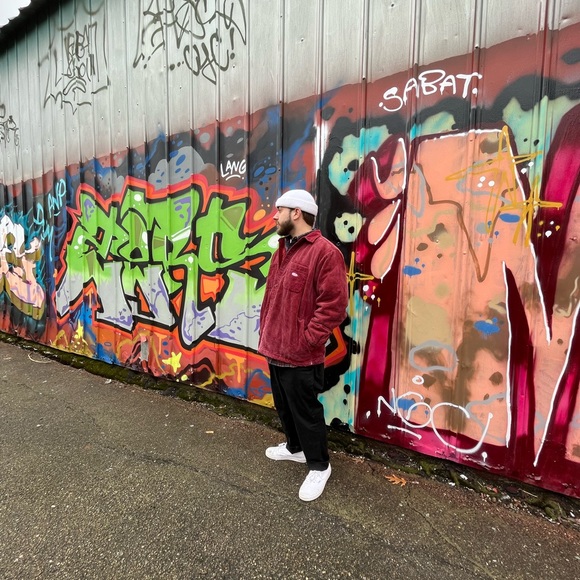 Meet your Posher, Justin - Picture 1 of 1